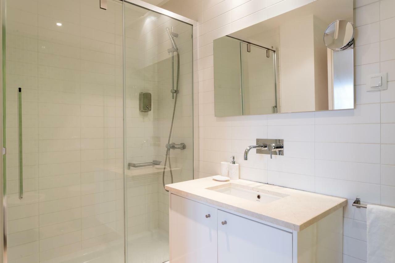 Alfama Modern Two-Bedroom Apartment W/ River View And Parking - By Lu Holidays Lisboa Eksteriør billede
